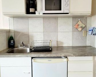 Lido Motel - Radium Hot Springs - Küche