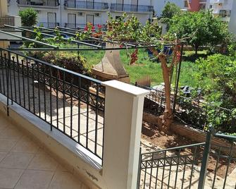 New Panorama Studios - Paralio Astros - Balcony