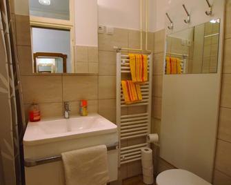 Apartment Fani in the Center of Rogaska Slatina, walk to the Spas! - Rogaška Slatina - Bathroom