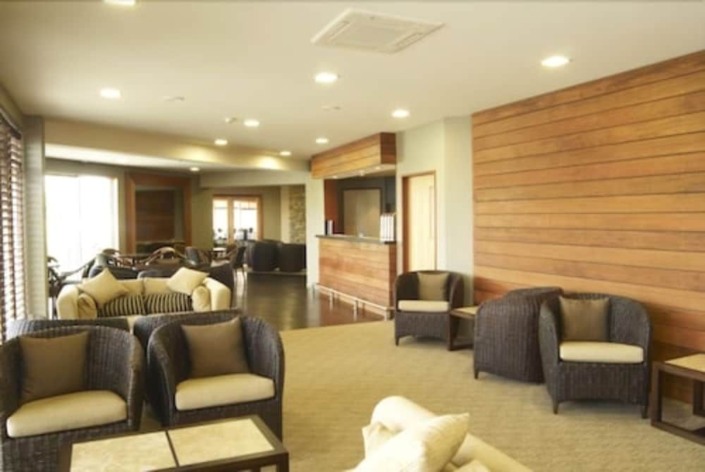 Distinction Luxmore Hotel - טה אנאו - טרקלין