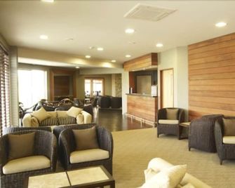 Distinction Luxmore Hotel - טה אנאו - טרקלין