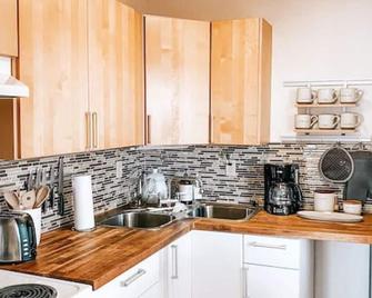 Dreamy Waterfront Cottage w/ Incredible Views - Leonardtown - Cocina