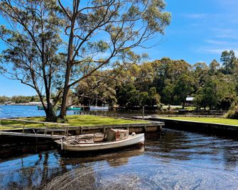 Risby Cove - Strahan - Vista esterna