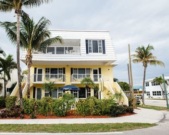 Sea Spray Inn - Lauderdale-by-the-Sea - Building