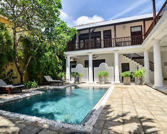 32 Middle Street - 03 Bedrooms villa with private pool - Galle - Pool