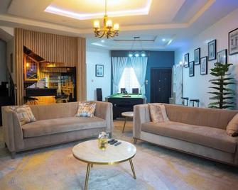 Koraf Hotels & Apartments - Abuja - Living room