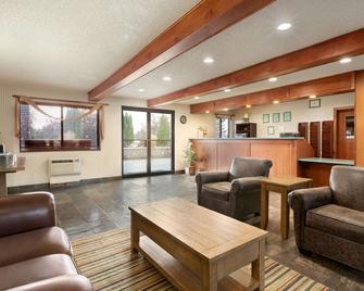 Baymont by Wyndham Whitefish - וויטפיש - לובי