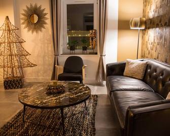 Price. Lille Apt 36m2 2 pers terrace and pool - Armentières - Salon