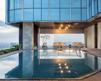 Novotel Jakarta Pulo Mas - Jakarta - Piscină