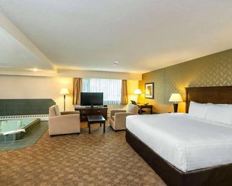 Prestige Riverside Lodge Quesnel - Quesnel - Bedroom