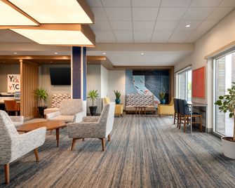 Holiday Inn Express & Suites Yuba City - Marysville By IHG - Yuba City - Edificio