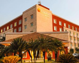Comfort Hotel Araraquara - Araraquara - Edifício