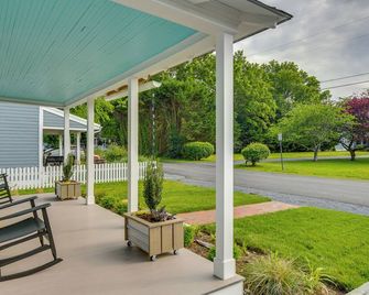 Modern Solomons Cottage Rental - Walk to Island! - Solomons - Patio