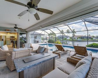 Punta Gorda Oasis With Private Pool And - Punta Gorda - Living room