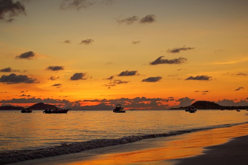 فندق ديفاتارا بيتش