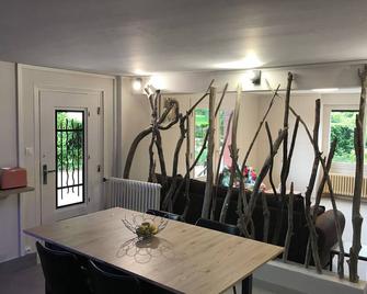 Les gîtes de Belle Roche - Mâcon - Dining room