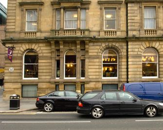 Premier Inn Newcastle City Centre - Quayside - Newcastle upon Tyne - Building