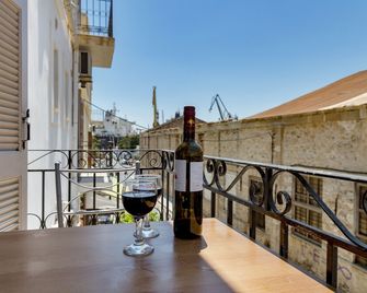 Ethrion plus Home experience - Ermoupoli - Balcony