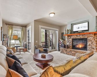 Three-Bedroom House - Kirkwood - Sala de estar