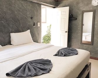 ذا ريف هوتل آند ستوديوز - جزيرة كو ليبي - غرفة نوم