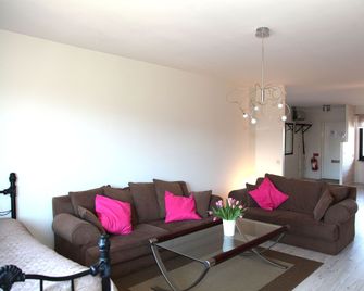 Fjordhotellet - Lysekil - Wohnzimmer