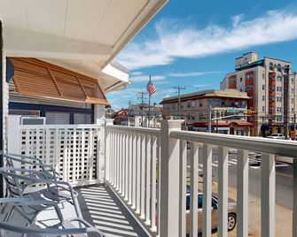 The Forum - Ocean City - Balcony