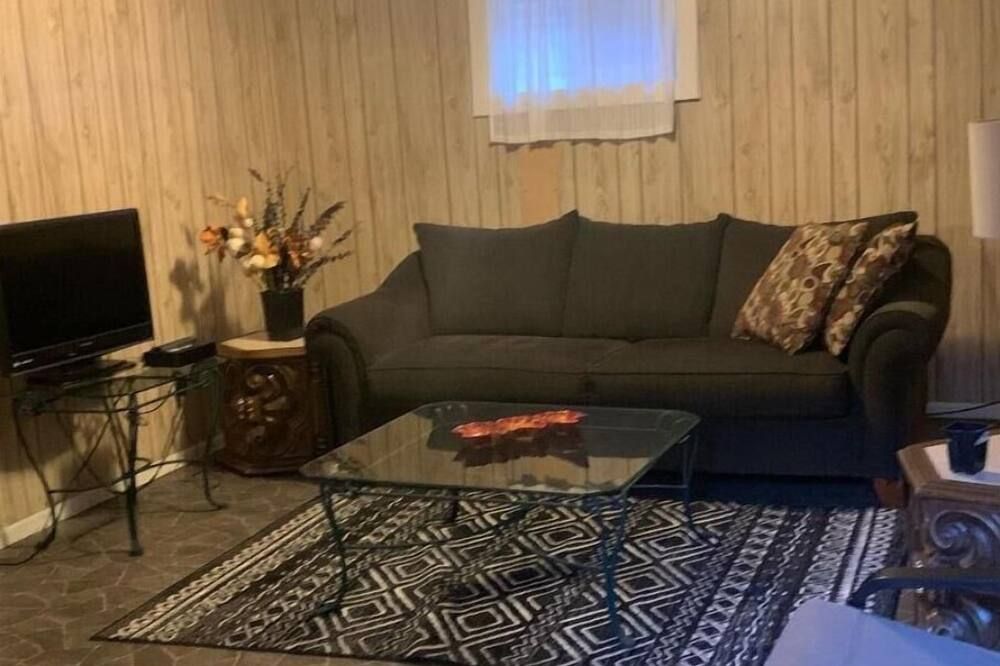 Cozy Get Away Home - דנבר - סלון