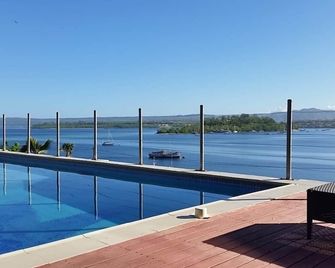 Harbour Views - Port Vila - Pool