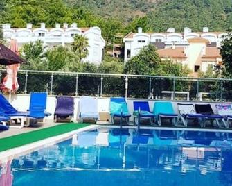 Icmeler Prestij Apart - İçmeler