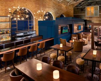 Delta Hotels by Marriott London Armouries - London - Restaurang
