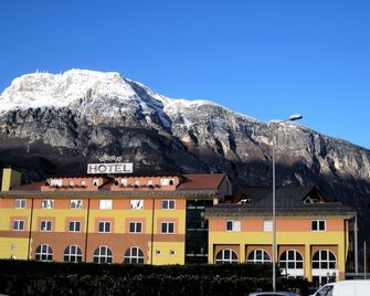 Sartori's Hotel - Lavis - Gebouw
