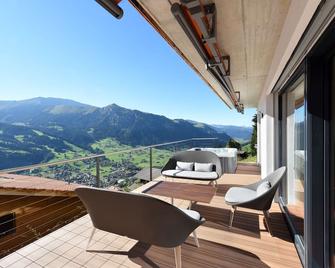 Ferienlenk Mountain Village - Lenk - Balkon