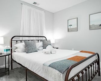 Central DC Flat Sleeps 3 Convention Center - Washington, D.C. - Bedroom