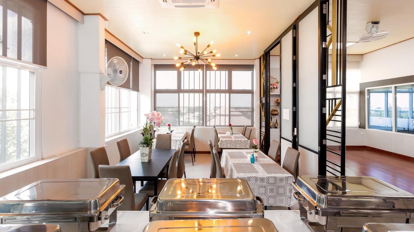 Roomquest Suvarnabhumi Airport Romklao Soi 6