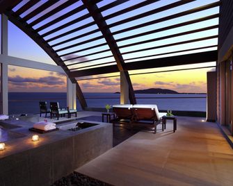 Pullman Oceanview Sanya Bay Resort & Spa - Санья