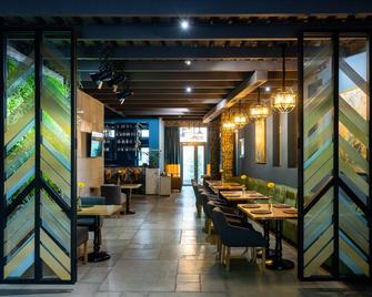 Tulip Residence & Spa Hotel - צ'יסינאו - מסעדה