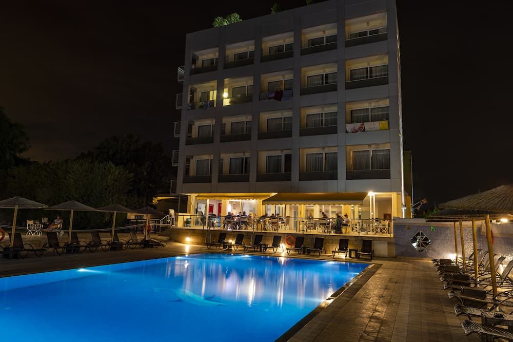 دولفين ريزورت هوتل آند كونفرانس