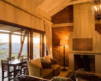 The Hilton Bush Lodge - Hilton - Living room