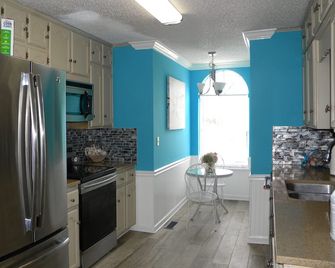 Aqua Vista- Perfect 2 family location - Jasper - Kitchen