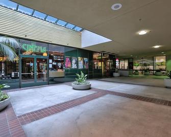 Sparkling Clean Condo and With All Amenities!! - San Francisco - Lobby