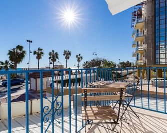 Guadalupe Cozy Inns - טורמולינוס - מרפסת