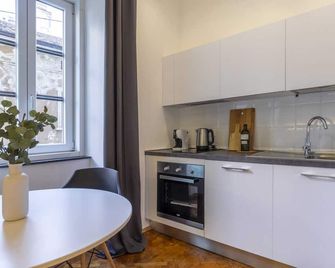Amazing studio in the city center + WiFi - Triest - Küche