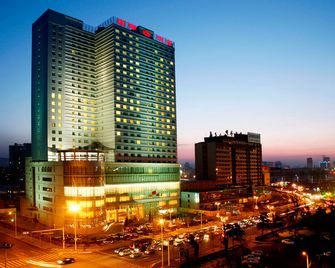 Yanji Yanbian International Hotel - Yanbian - בניין