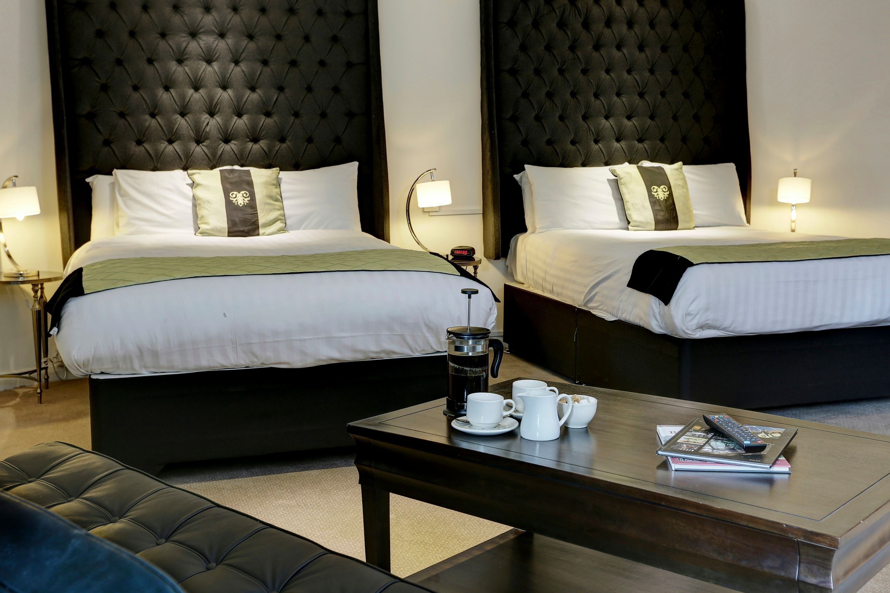 Barons Court Hotel - Walsall - Bedroom
