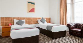 OYO Flagship Cardiff Central - Cardiff - Bedroom