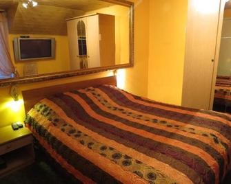 Geltona - Šiauliai - Schlafzimmer