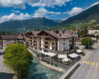 Hotel Piz Buin Klosters - Klosters-Serneus - Building