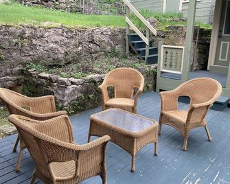 Abe's Spring Street Guest House - Galena