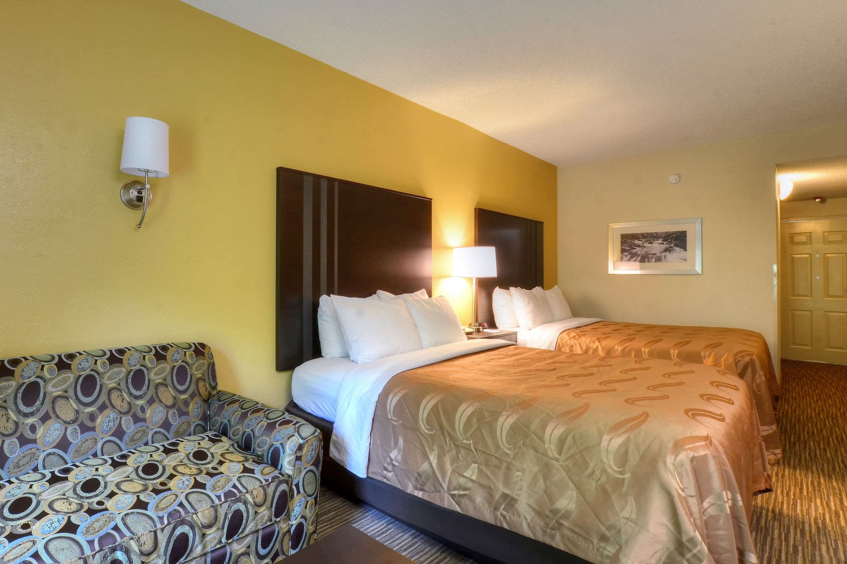 Quality Inn 78 1 3 0 Cherokee Hotel Deals Reviews Kayak