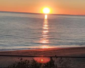 Mavi Cennet Camping Caravan - Kizilot - Strand